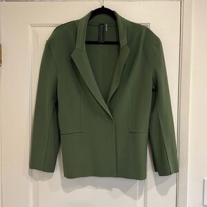 Norma Kamali Single Breasted Straight Fit Blazer Jacket